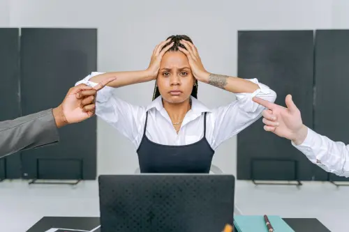 Gestire lo stress ogni giorno: piccole abitudini che aiutano a ritrovare equilibrio